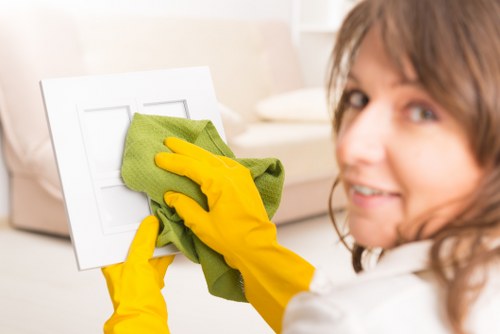 Fair resolution process for a house cleaning complaint